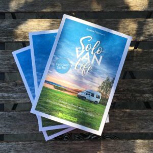 Die besten Tipps zum alleine Reisen im Buch Solo Van Life zu Camping, Wohnmobil und Van