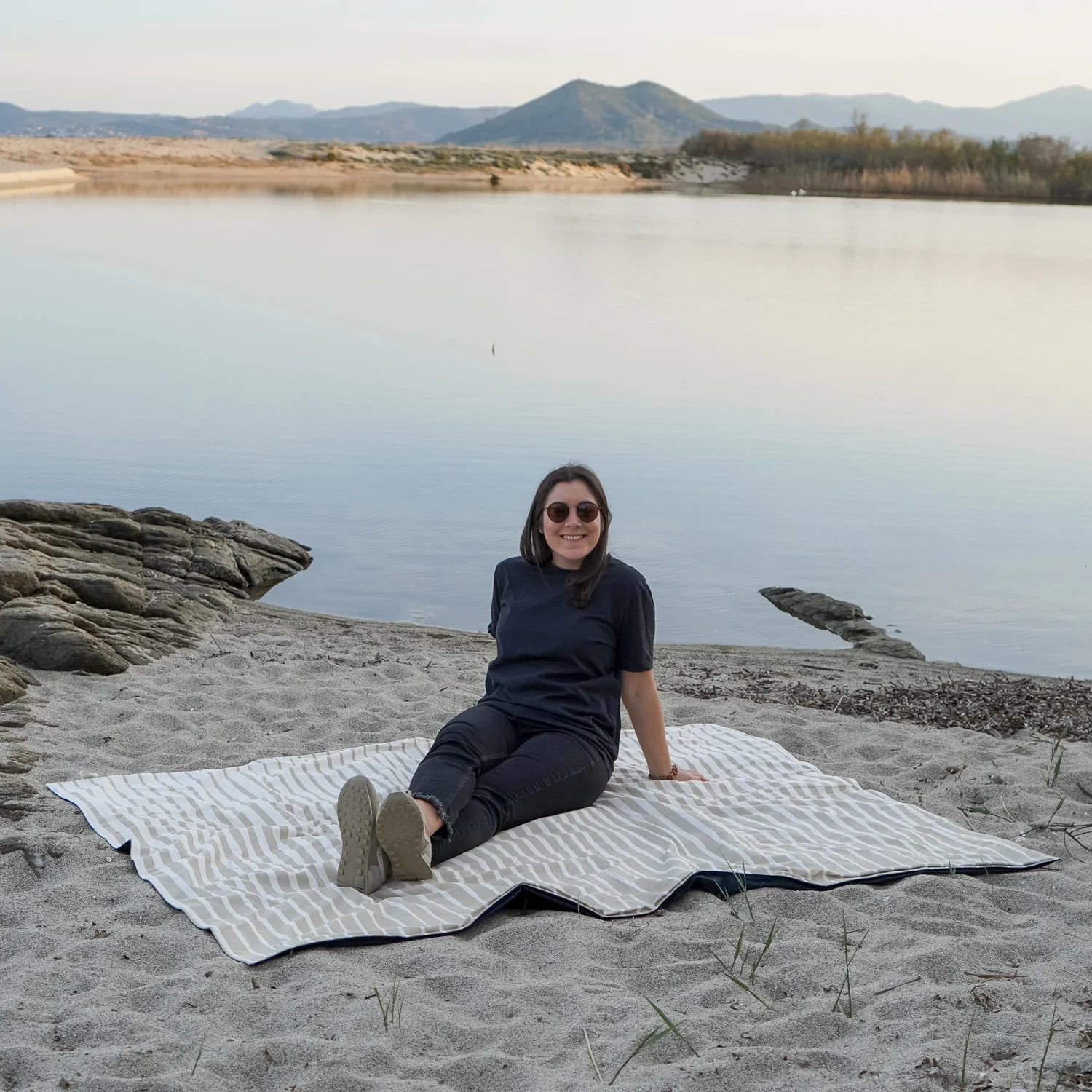 FREIZEIT-PICKNICK-DECKE MIT THERMOFOLIE AUF DER RÜCKSEITE