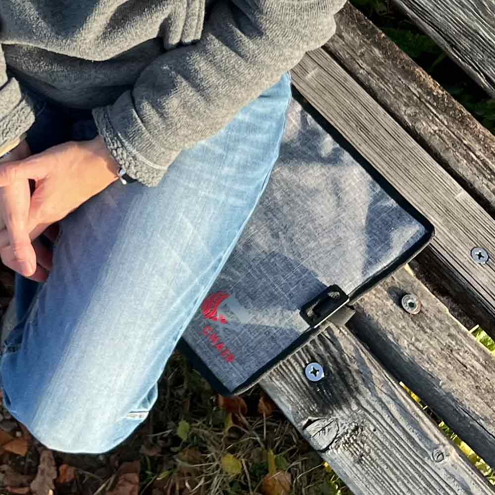 Heat Pad von Outchair als warme Sitzunterlage oder Nierengurt