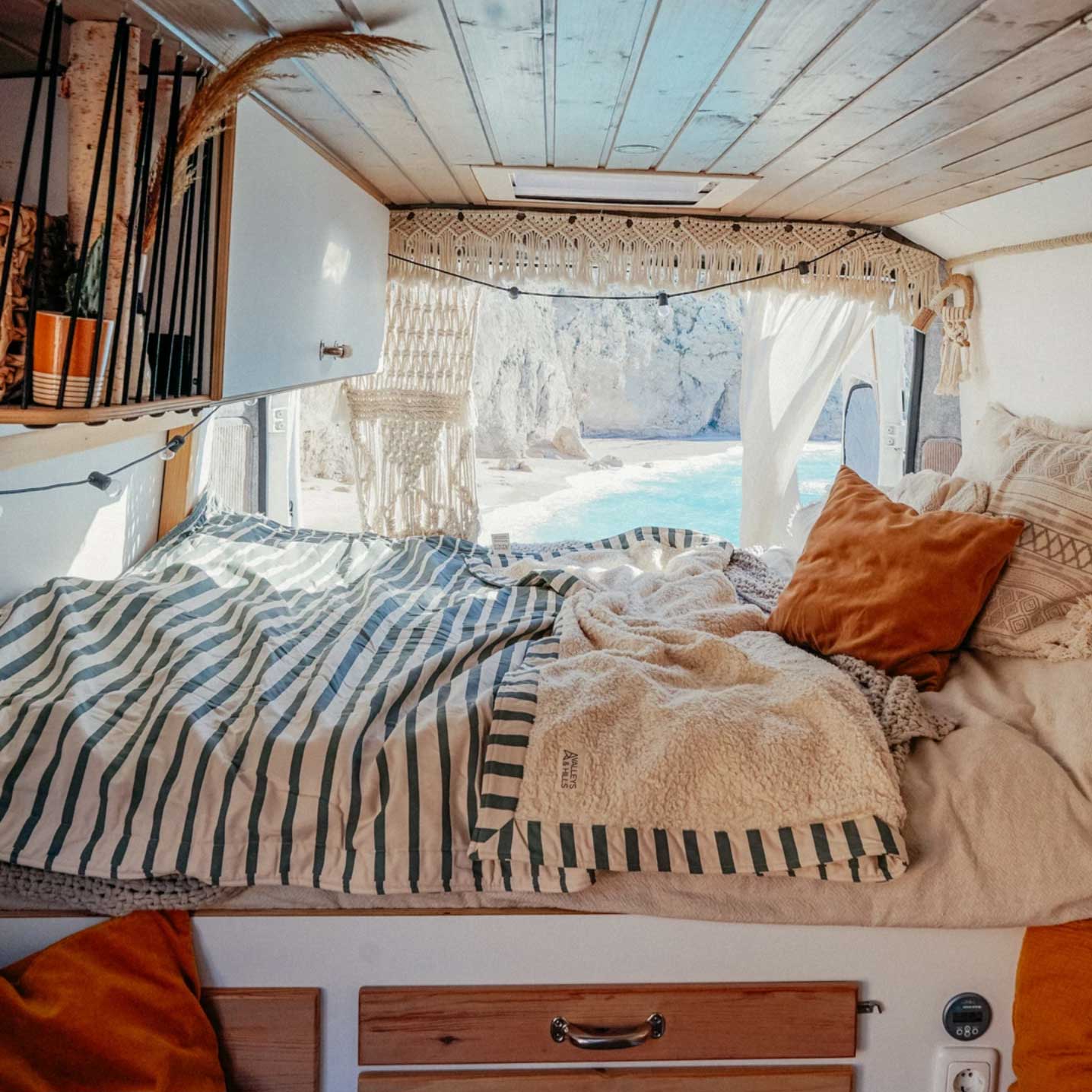 Flauschige Kuscheldecke für Vanlife & Camping - RoadtripLove // Roadtrip,  Camping, Vanlife