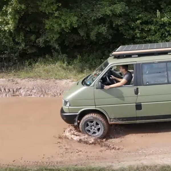 Der BusBastler Offroad Workshop Van Kastenwagen