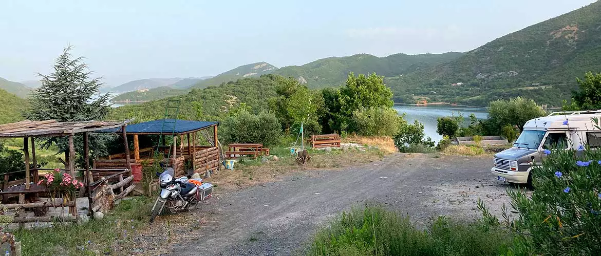 Campingplatz Komansee Albanien