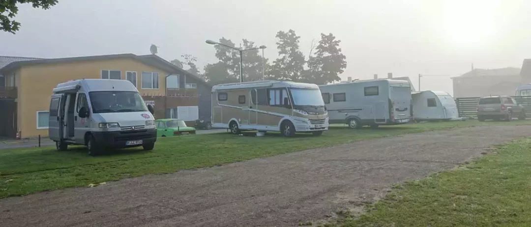 Campingplatz Wohnmobil Van Pärmu Estland