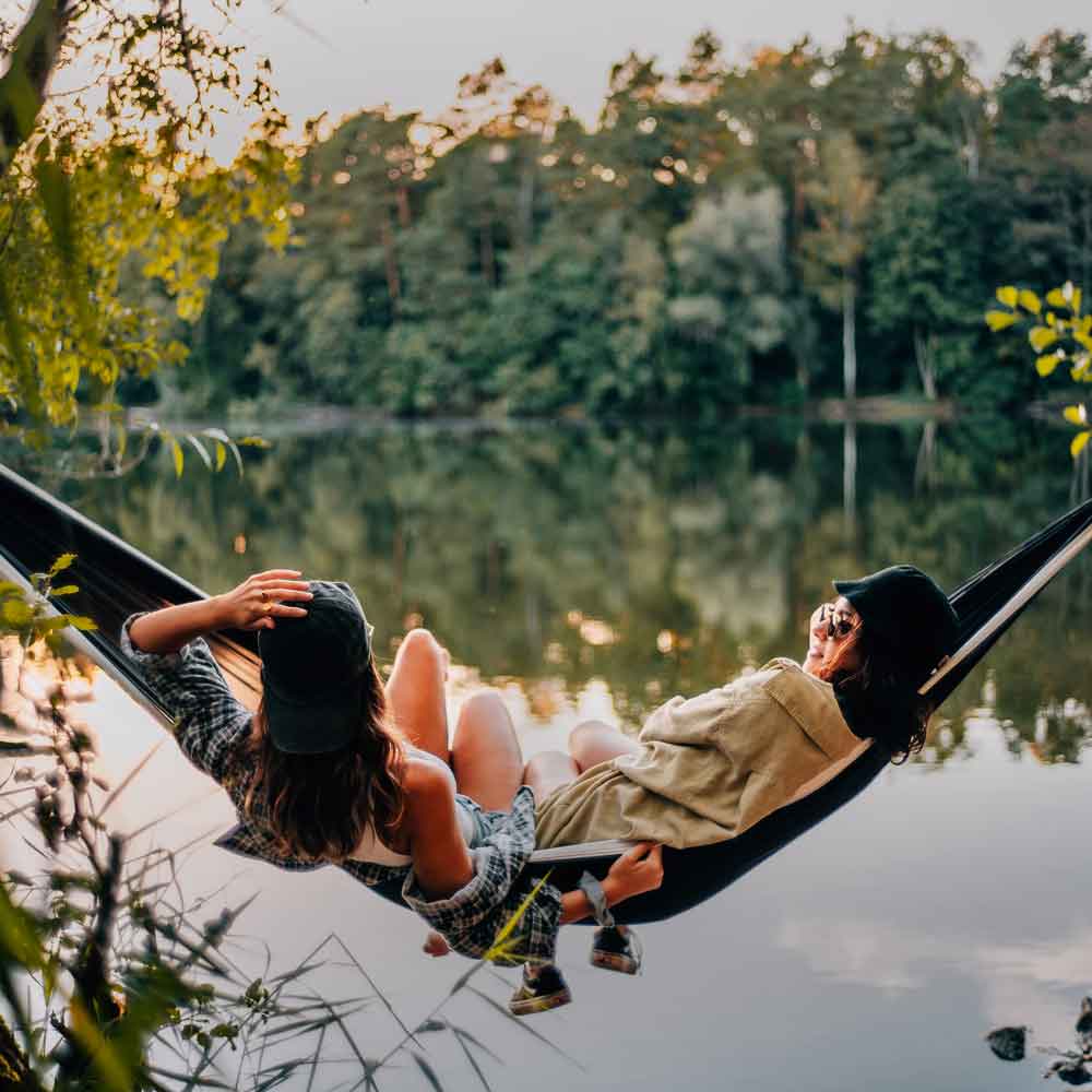 Leichte und kompakte Hängematte für Camping, Roadtrip und Vanlife
