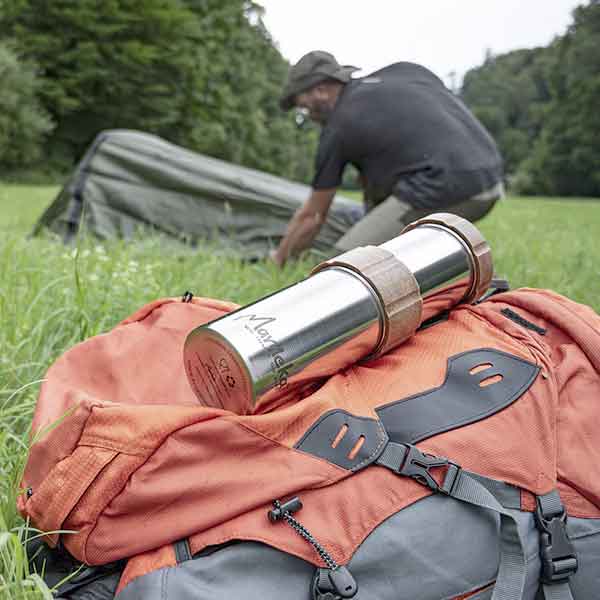 Filterflasche Travelbuddy von Mameka als tragbarer Wasserfilter aus Edelstahl