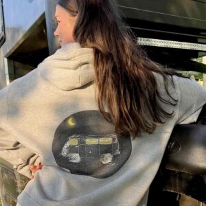 Hoodie mit UAZ Buchanka für Vanlife, Camping und Roadtrip