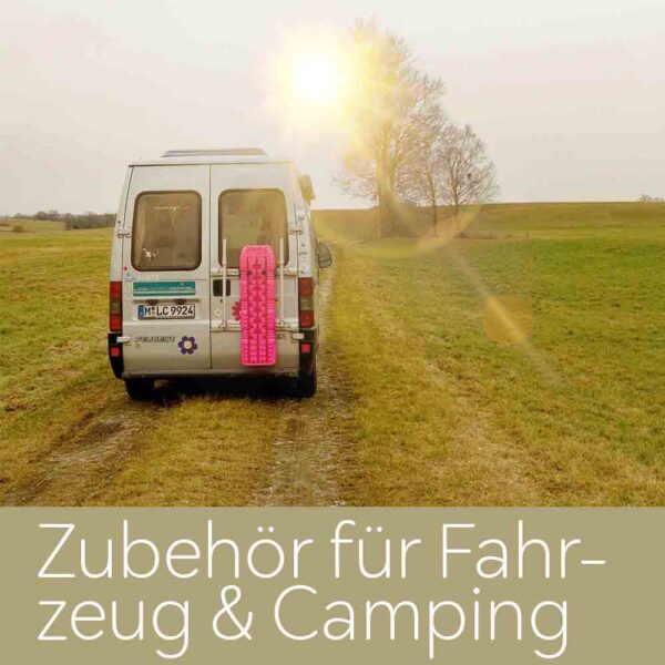 Prakisches Zubehör für Camper, Wohnmobil und Van wie zB Bergebretter, Abschleppseil, Wasserfilter um Roadtrip und Camping genießen zu können