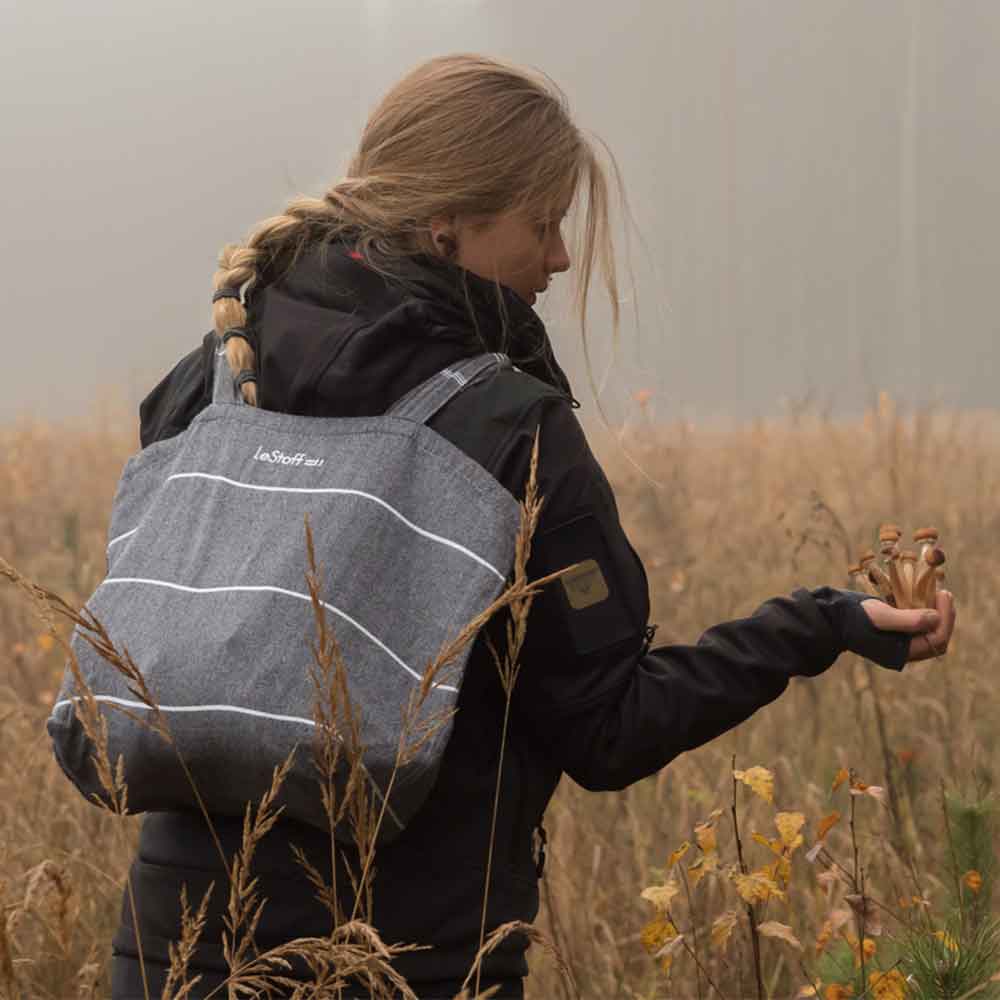 Die Strandtasche aus Bio-Baumwolle von LeStoff begleitet Dich beim Camping und im Wohnmobil oder Van auf Deinem Roadtrip