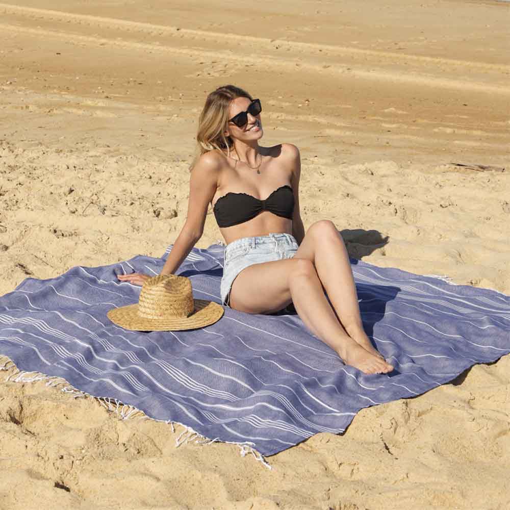 Das riesige Strandtuch von LeStoff ist super saugfähig und schnelltrocknend und perfekt als Duschtuch oder Sonnenschutz, Decke, Tischtuch oder Picknickdecke