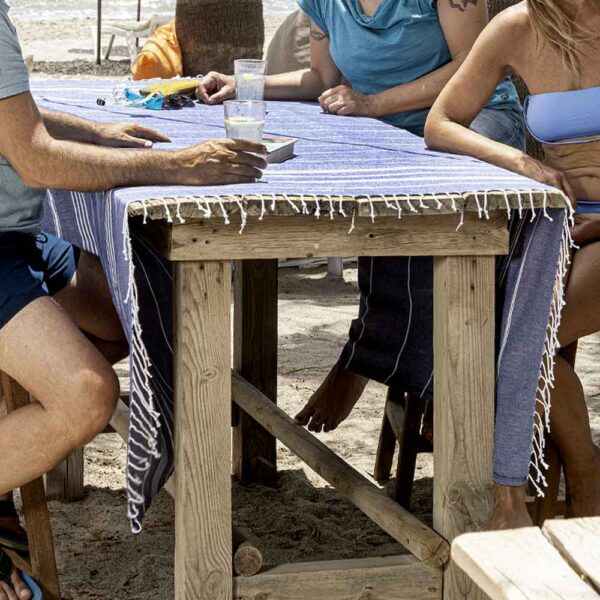 Das riesige Strandtuch von LeStoff ist super saugfähig und schnelltrocknend und perfekt als Duschtuch oder Sonnenschutz, Decke, Tischtuch oder Picknickdecke